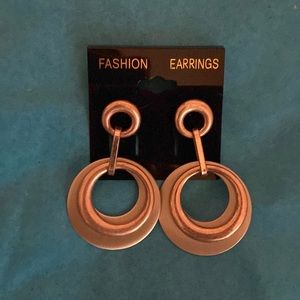 NWOT Dual Metal Fashion Earrings